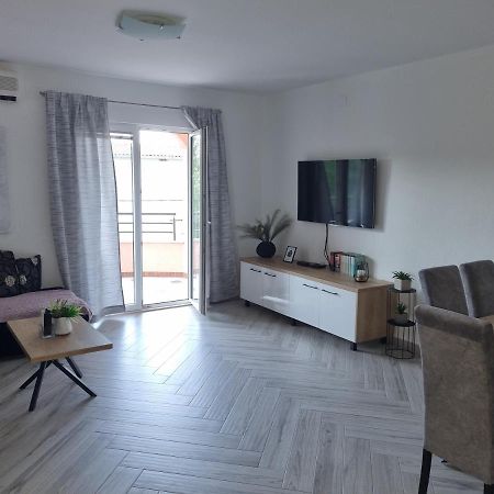 Apartments Ledic Krvavica Exterior photo